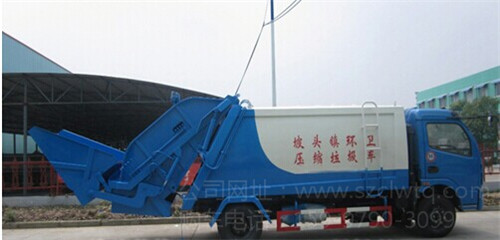 压缩式垃圾车带后翻转机构可以选装 压缩式垃圾车带后翻转机构可以选装