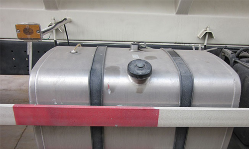 ��������ǰ�ĺ��ɢװ�������䳵֮����