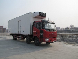国四解放J6L小三轴冷藏车（厢长8.7米,7.7米,7.2米）