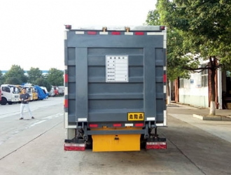 ���彭����ƿ���䳵