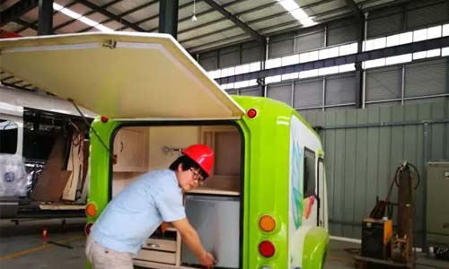 ����רҵ��Сʦ����������һ��00���ڿ�Ŭ�����������ǿ���Ϊ������ʦ��������һ��ǰ�ҵðѿͻ��İ���С������ǰ�������ÿͻ����ŷ������δ��л���ɽɽˮˮ��