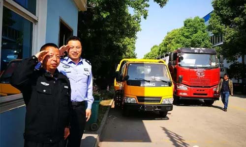  �ٽ���һ�ˣ���̫���±�ɹ���е�����Ҳ����ԽɹԽ�ڣ����ǲ�������ɹ�����Ǿ͸�����ɹ��վ�øڷ����������ǵ�ְ���ʹ�������ҳϵ�һ�����Է��ӡ����Ǹ��ںţ���������������ѪҺ������ɡ�����Ϊ�Լ��ǳ����˸е���������