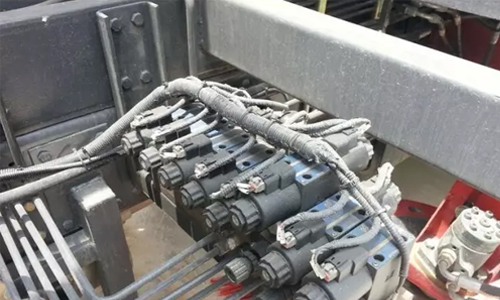 �������ϴɨ��Һѹϵͳ��Һѹ�����ý��ڵ�ŷ�����������