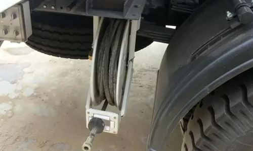 �������ϴɨ�����о����Զ��շŹ��ܵĳ�ϴ���̺ͳ�ϴǹ