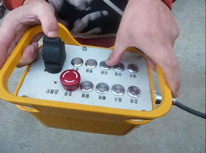 忭20ʽ߿ҵһչԶƽĸ߿ҵûе