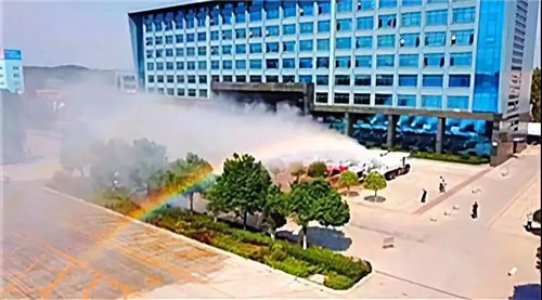 �����ǰϦ�������ֳ���������������������һ�廯�ֳ����׷���ʽ�ڳ���ӭ���㳡¡�ؾ��У���������������ˮ�������γ��ͷ׶�ʵ������ʺ磬������Ϊ����69�������������������