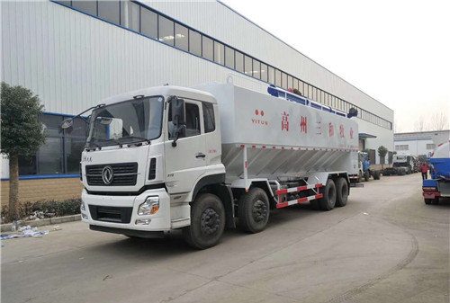 ��������ǰ�ĺ��40��ɢװ�������䳵ͼƬ