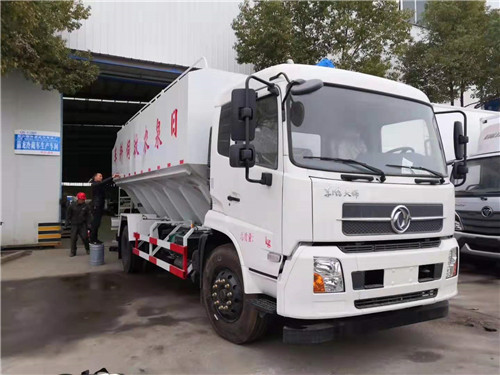 日泉农牧订购东风天锦22方饲料车 日泉农牧订购东风天锦22方饲料车