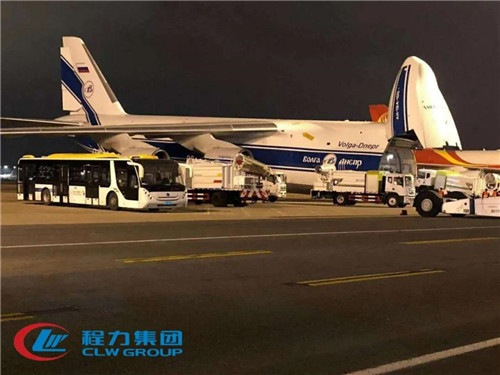 ������˾�ڹ��ڣ���ɫ������˹���ԺӦ�����͹�װ�������������������ػ���ҽ�����ʱ��������������ί�������´�Ŀ������ʱ�������󣬻�����֯��������������ȫ��������κ���֮�У�ȫ���Ը���Ϲ���ս�Թ����������˹�ͬ��ĺ�ΰ��ҵ����8��ʱ���ڸ���45������ɱ���������߳�����Ԯ�ж����������Խ������������ǵķ���ս��Ҳ�ڽ����ܹĵĳﻮ�У������ǻۡ������ٶȡ�����Ʒ�ƣ��ٴ��������й������Ӳ��ʵ���� �й��ĳ���������ĳ�����������������ȫ��