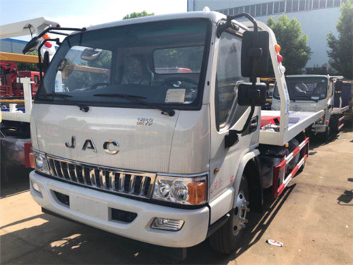 江淮 E6 白色一拖二清障车 江淮 E6 白色一拖二清障车