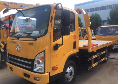 蓝牌国六大运新奥普力黄色一拖二平板清障车 蓝牌国六大运新奥普力黄色一拖二平板清障车