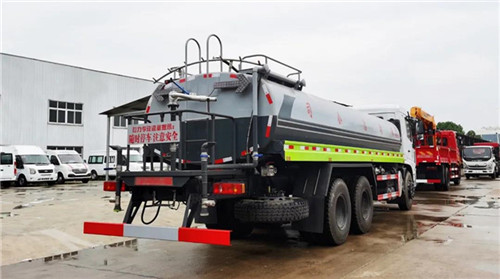 东风专底19方国六洒水车 东风专底19方国六洒水车