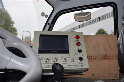 ��������4����������������������ʻ�Ҵ������ԣ�