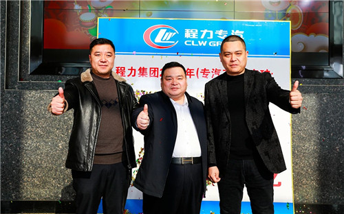 ��һ�̣����ǿ����Ժ��������Ĵָ��Ϊ����ƴ��ȫ�����ĵĵ��ޣ��������������ΰ���ʱ���������ڼ���ĸ������ף��������������ҵ���Ƭ���أ���Ϊ���Ǳ����ȳ��Ļ����룬ִ����ר����ִ��������ϲ���������ҵ��