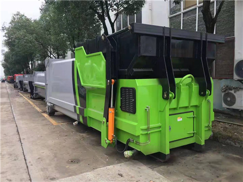 ����������˫�Ź�����������18�����ƶ�ѹ��վ