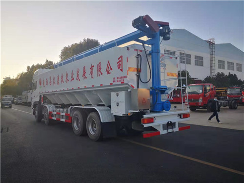 ��������ǰ�ĺ��40�����Ͻ��������䳵