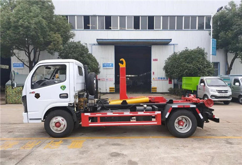 蓝牌东风多利卡国六勾臂垃圾车伸缩臂5方 蓝牌东风多利卡国六勾臂垃圾车伸缩臂5方