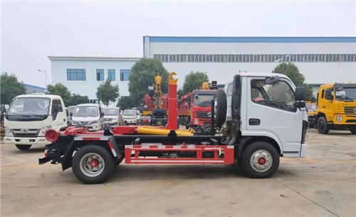 蓝牌东风多利卡国六勾臂垃圾车伸缩臂5方 蓝牌东风多利卡国六勾臂垃圾车伸缩臂5方