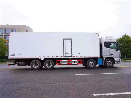 8X4ŷ��ESTǰ�ĺ��9.45�׹�����س�