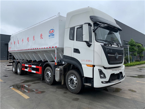 ��������ǰ�ĺ�˹���ɢװ�������䳵