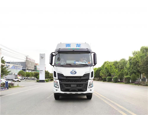 ����������������H5�߶�˫�Լ�ʻ��С�������ϳ�ͼƬ