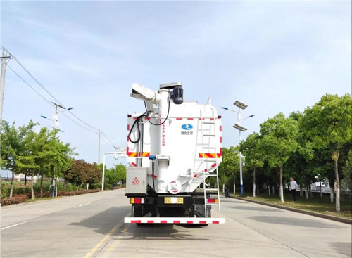 ������������ES5��ʻ��С�������ϳ�ͼƬ