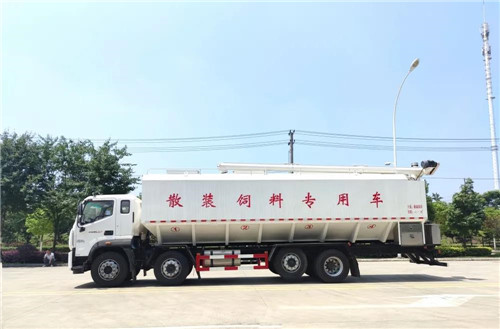 ������������ES7��ʻ��ǰ�ĺ������ϳ�ͼƬ