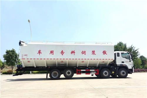 ������������ES7��ʻ��ǰ�ĺ������ϳ�ͼƬ