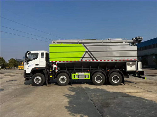 ����ŷ������ǰ�ĺ�˶����40��ɢװ���ϳ�ͼƬ