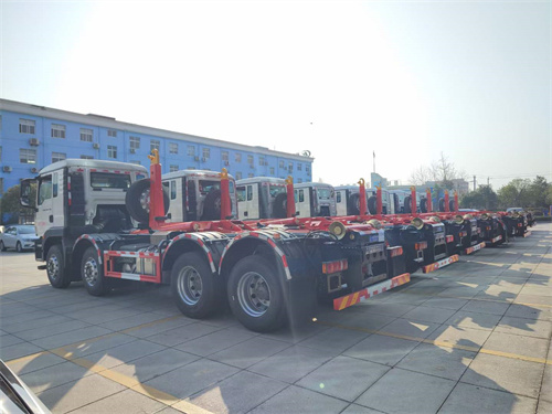 �����ǵ¿�ǰ�ĺ�˹��ۣ��ױۣ�������