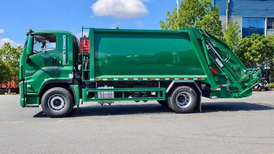 五十铃巨咖出口型 16 立方压缩垃圾车 五十铃巨咖出口型 16 立方压缩垃圾车