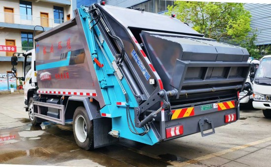 ��������12����ѹ��������