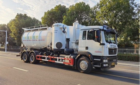 �����ǵ¿������6X4����ѹ�ͳ�16��