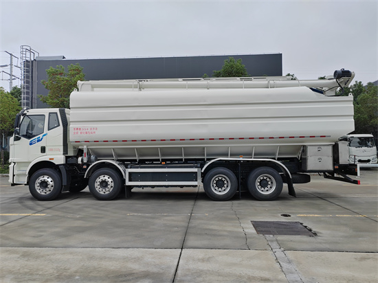 ���ǰ�ĺ�˴����������䳵